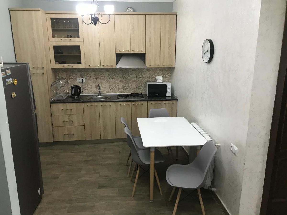 David Apt 1A Батуми Екстериор снимка