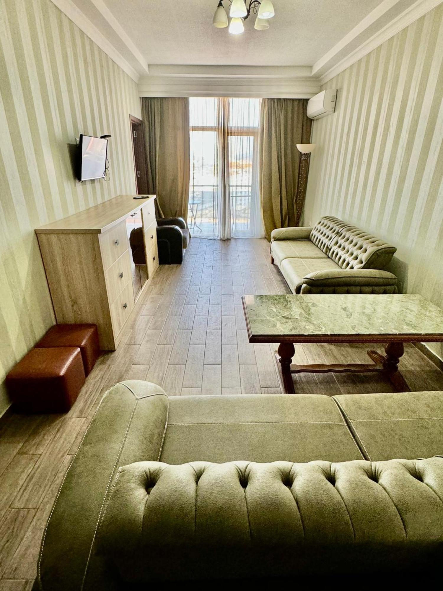 David Apt 1A Батуми Екстериор снимка
