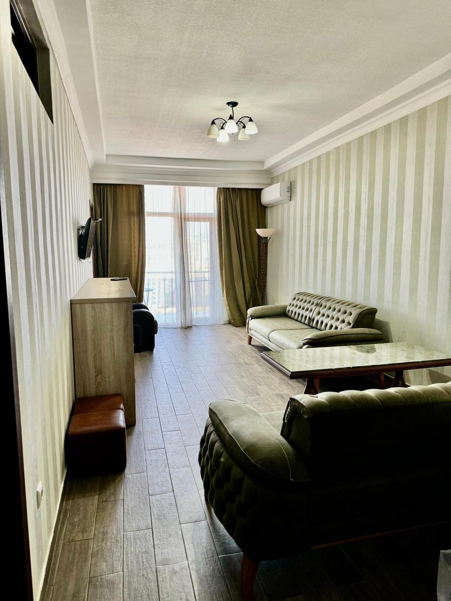 David Apt 1A Батуми Екстериор снимка